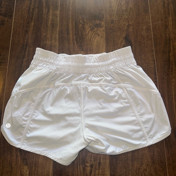 Lululemon Running Shorts Size 8 - Picture 3 of 5